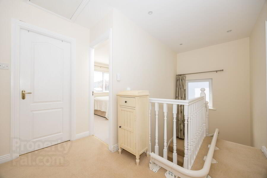 23 Meadowbank Hill 10 of 20