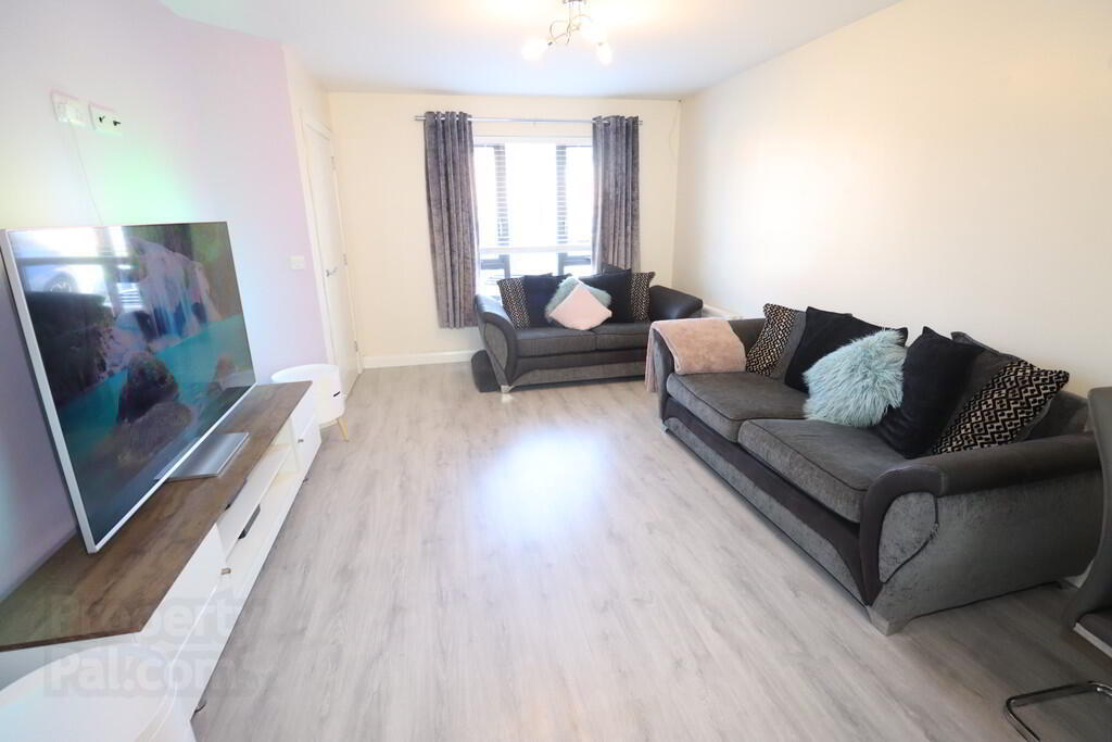 19 Glenwell Mews 3 of 18