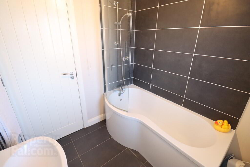 19 Glenwell Mews 15 of 18