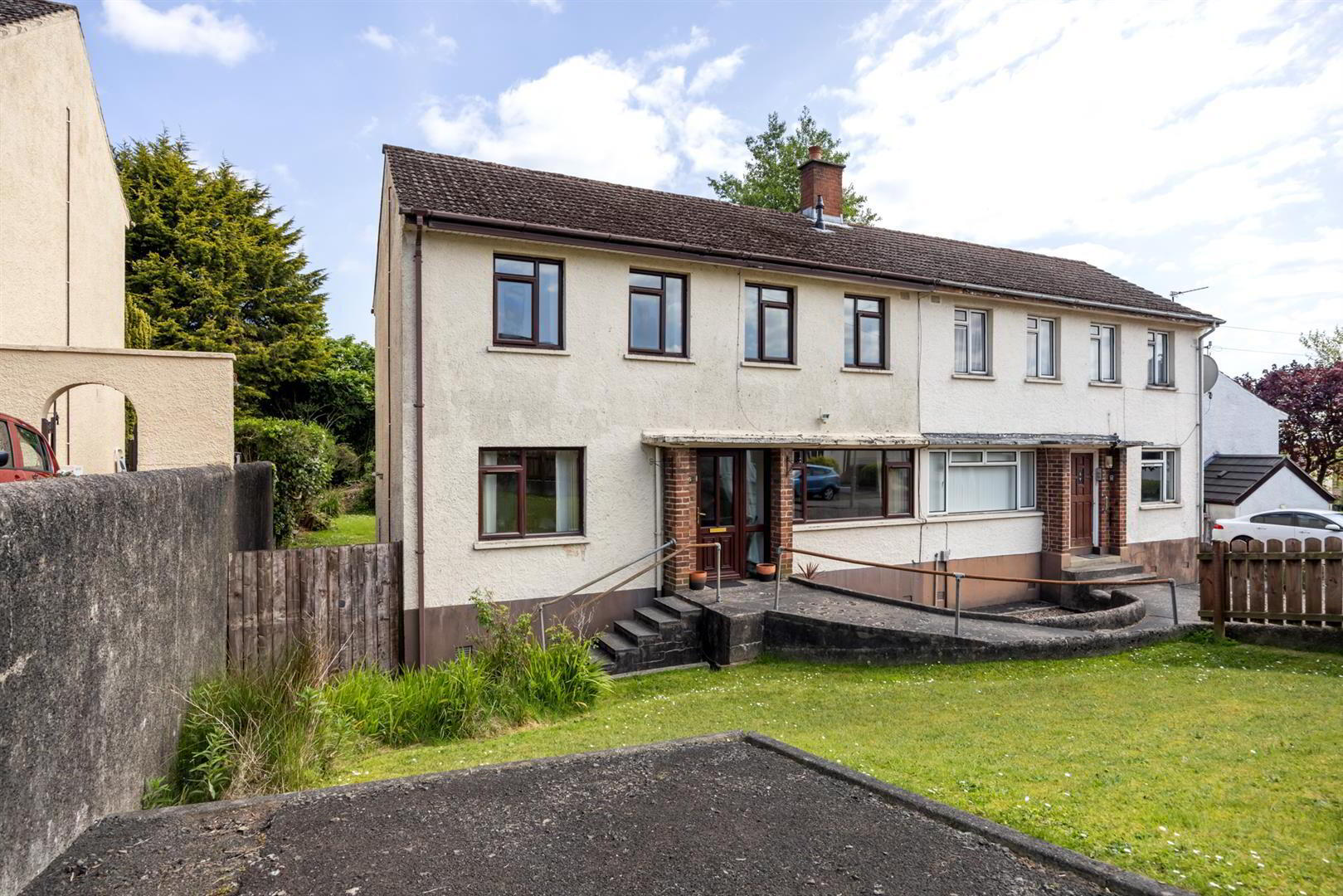 5 Sunninghill Gardens 1 of 16