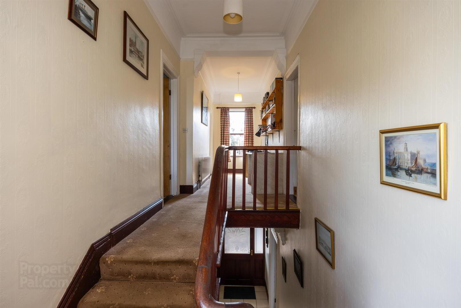 12 Glastonbury Avenue 16 of 34