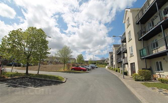 Apt 27 The Cedar, Cruagh Wood 3 of 15