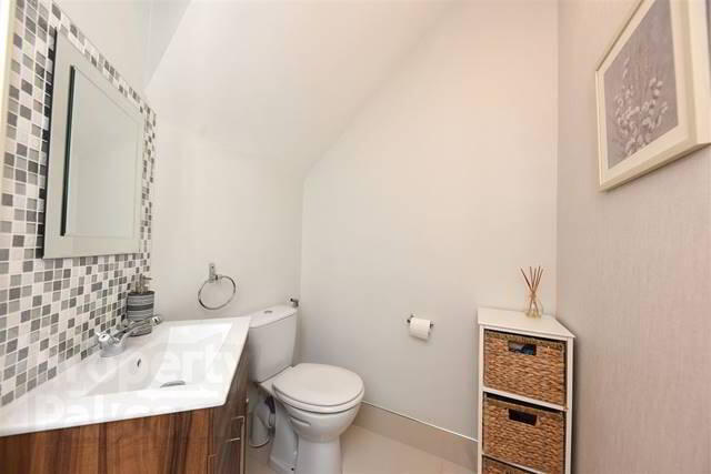10 Fern Drive 36 of 60