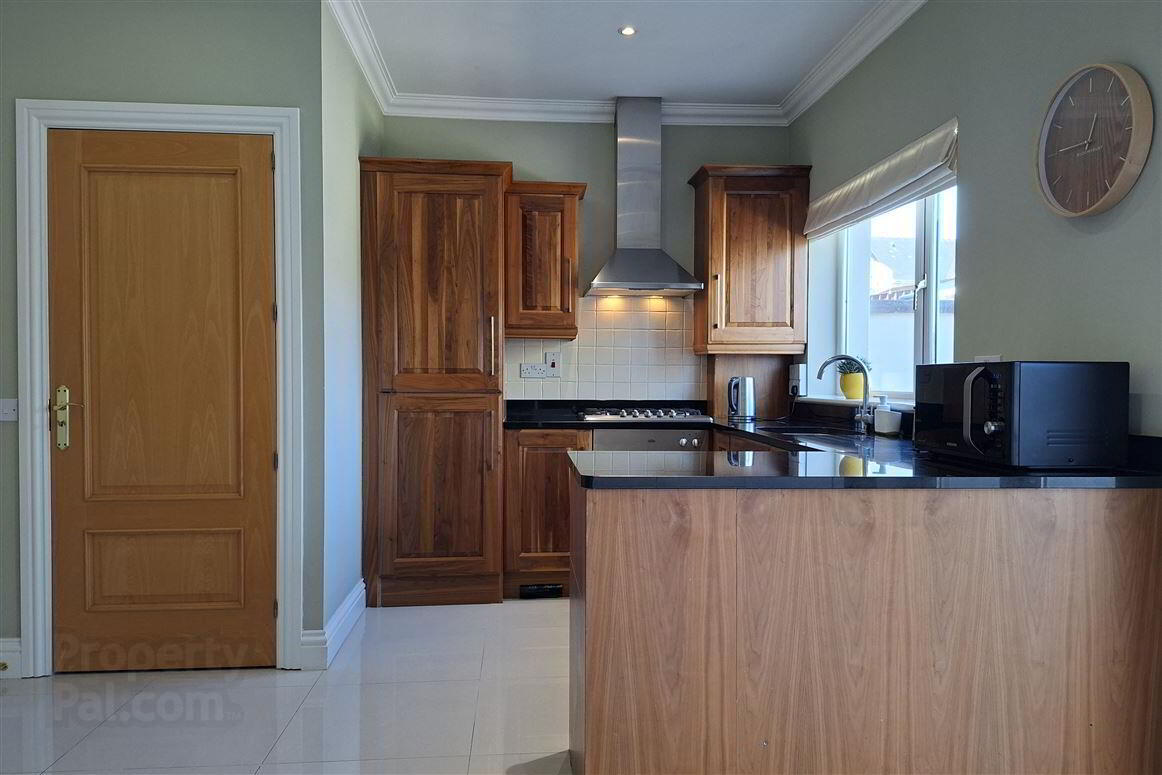 10 Fern Drive 11 of 60