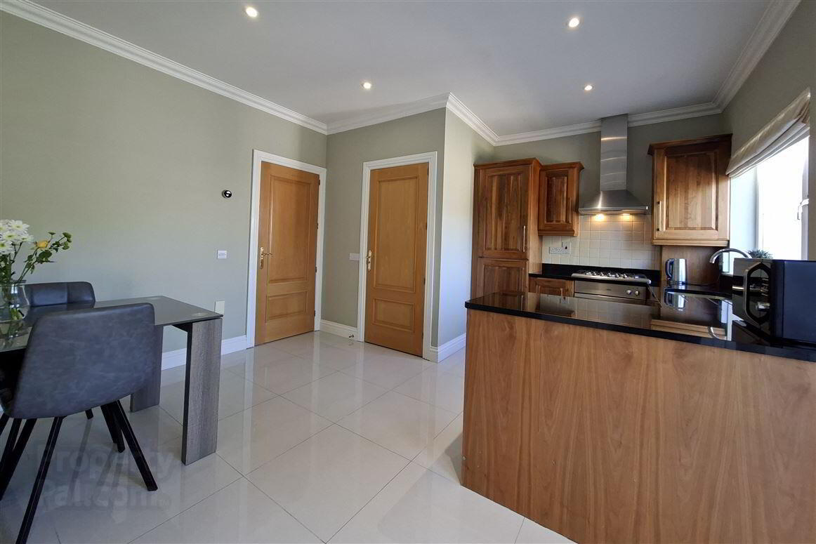 10 Fern Drive 12 of 60