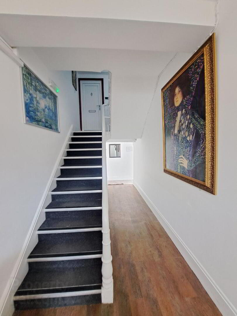 Apt D, 33 Tandragee Road 3 of 11