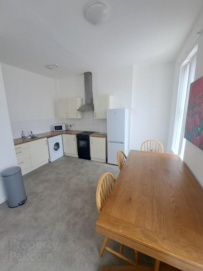 Apt D, 33 Tandragee Road 5 of 11