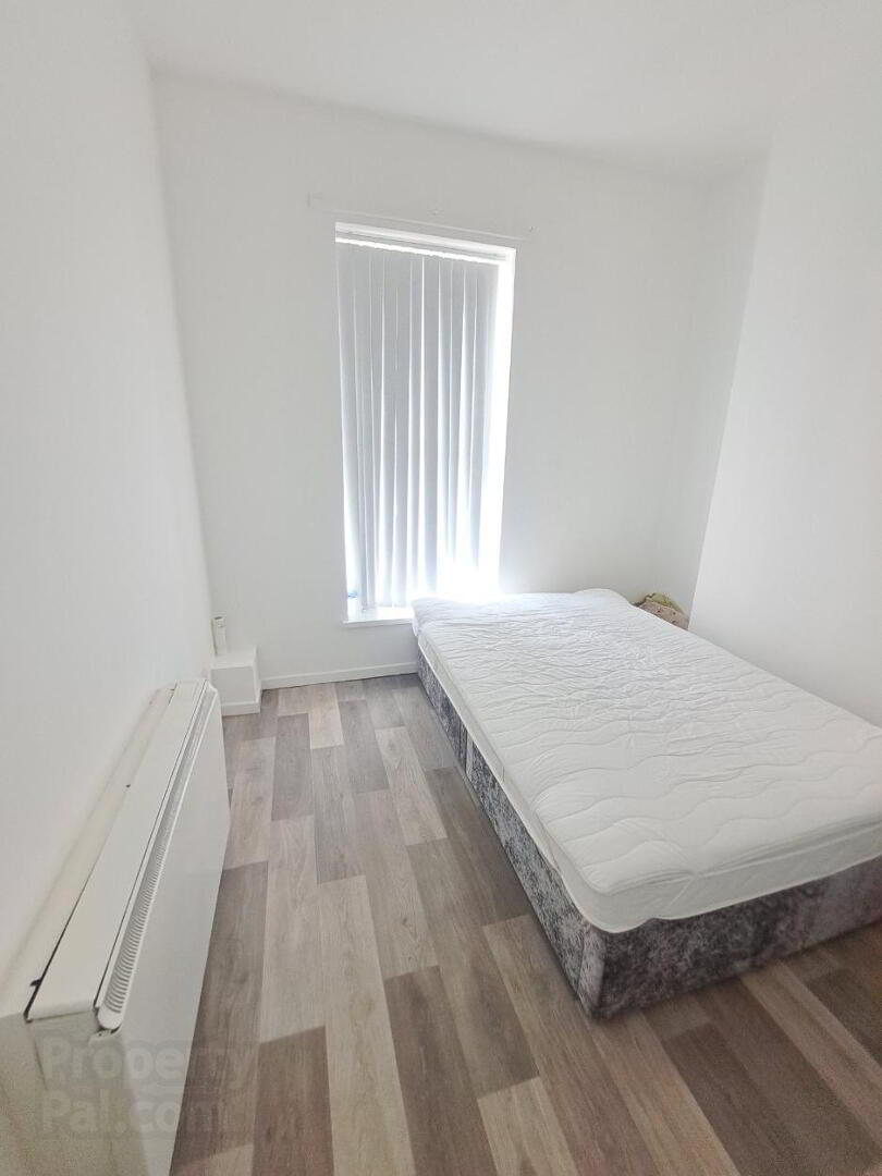 Apt D, 33 Tandragee Road 8 of 11