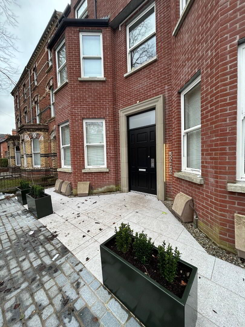 property description image