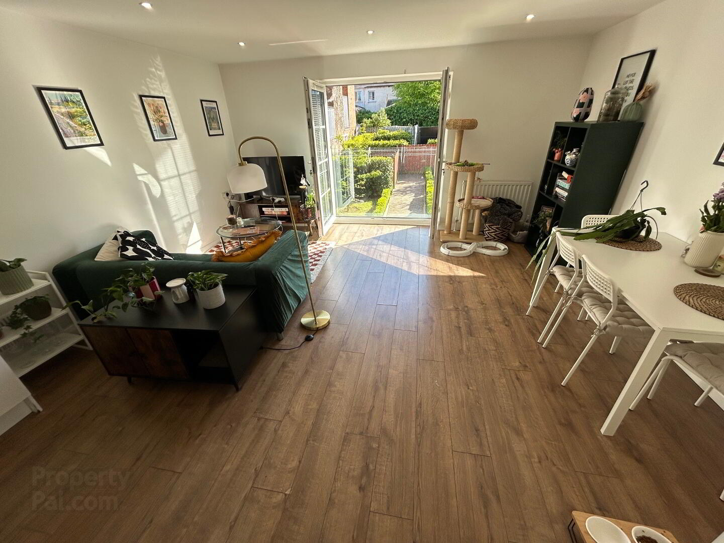 Apt 4, 44 Ulsterville Avenue 5 of 25
