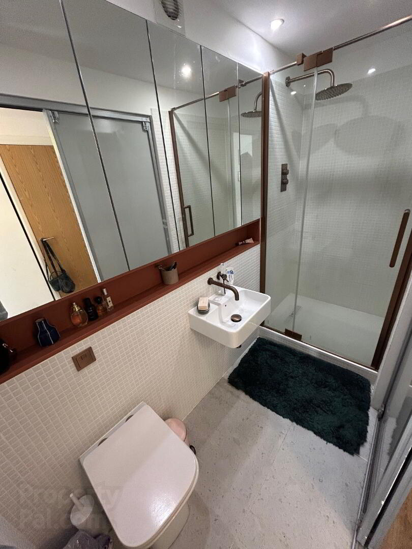 Apt 4, 44 Ulsterville Avenue 19 of 25