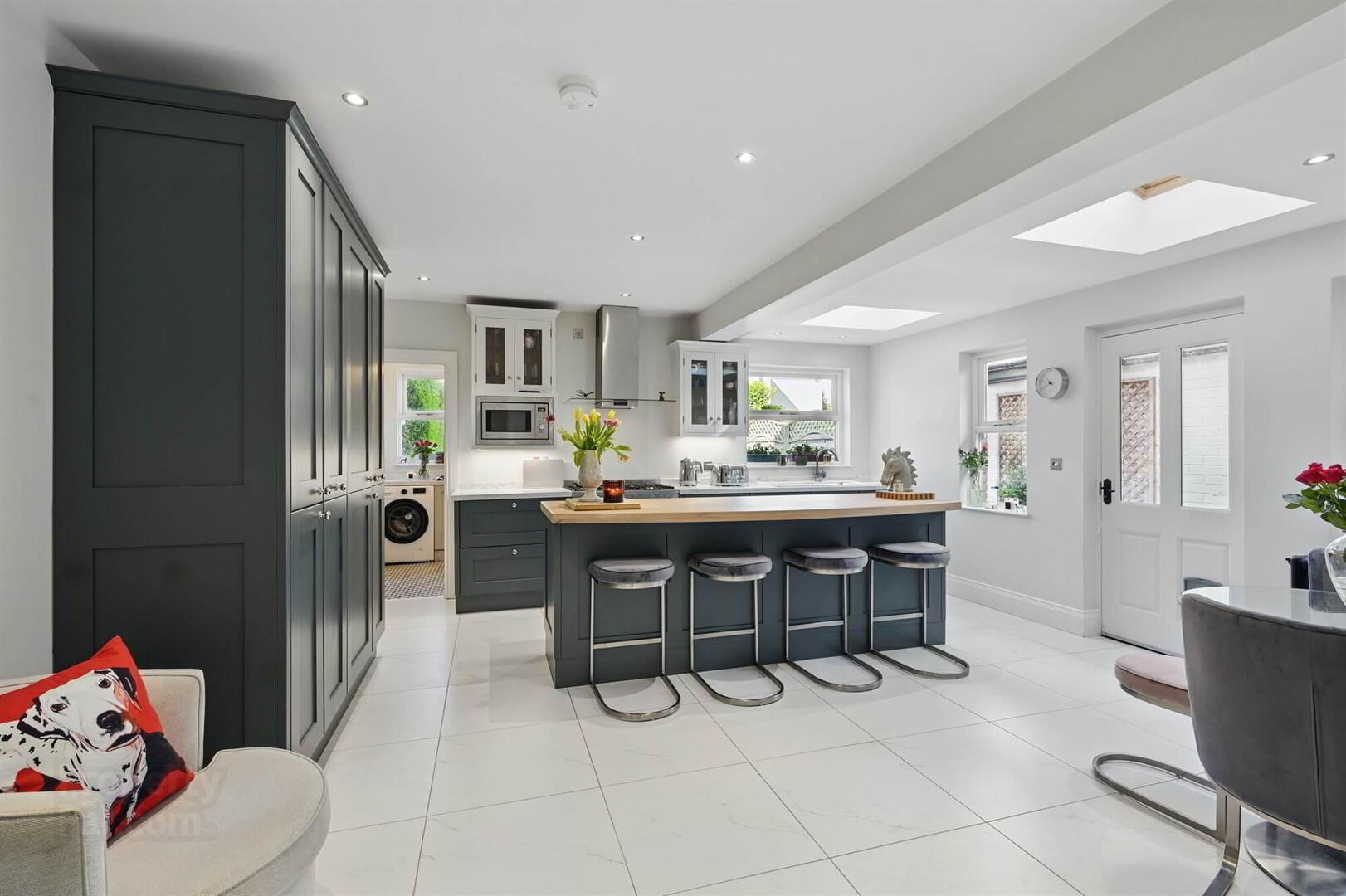 "Wyngrove", 84 Earlswood Road 6 of 21