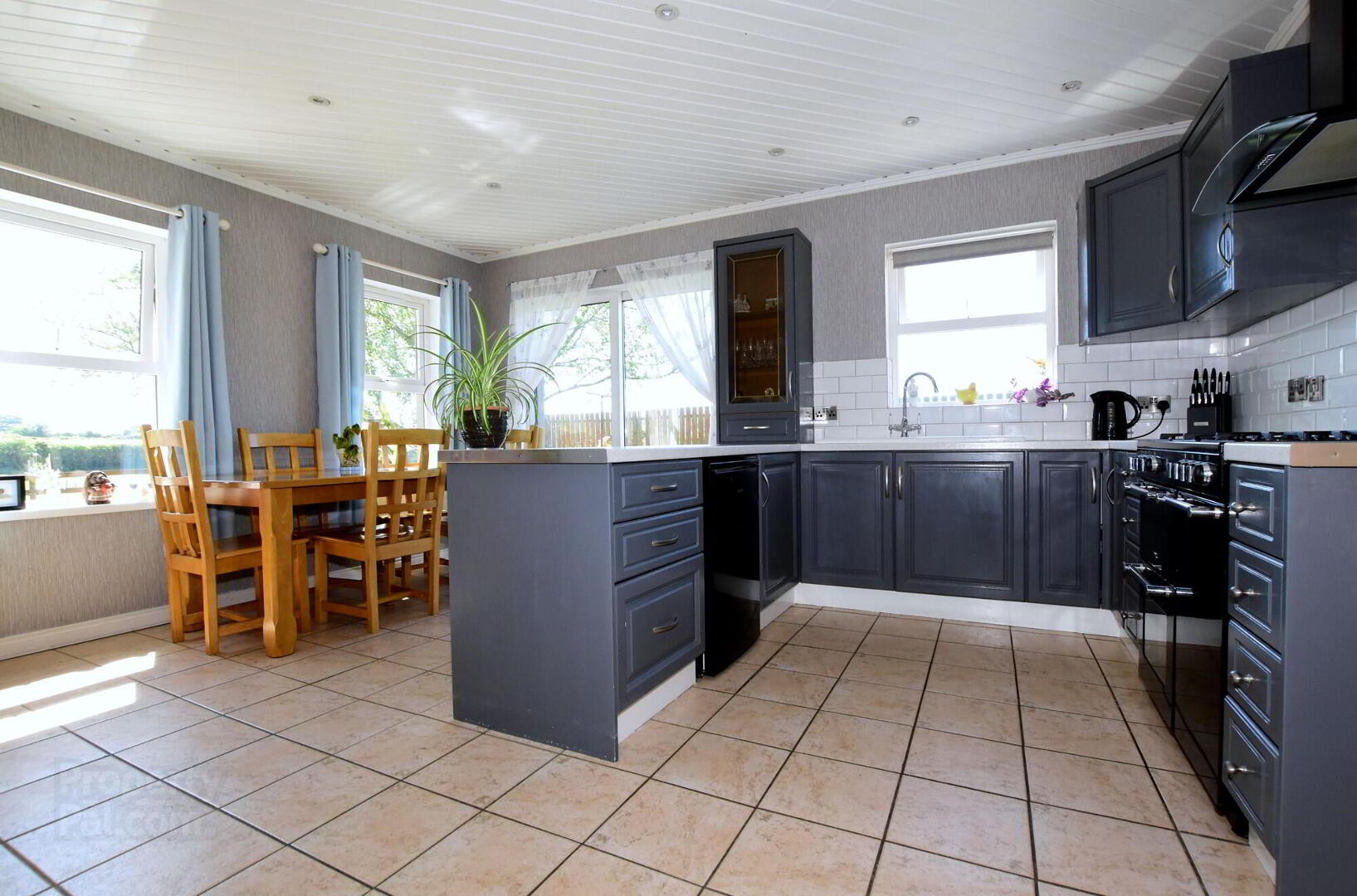 28 Manse Road 18 of 45