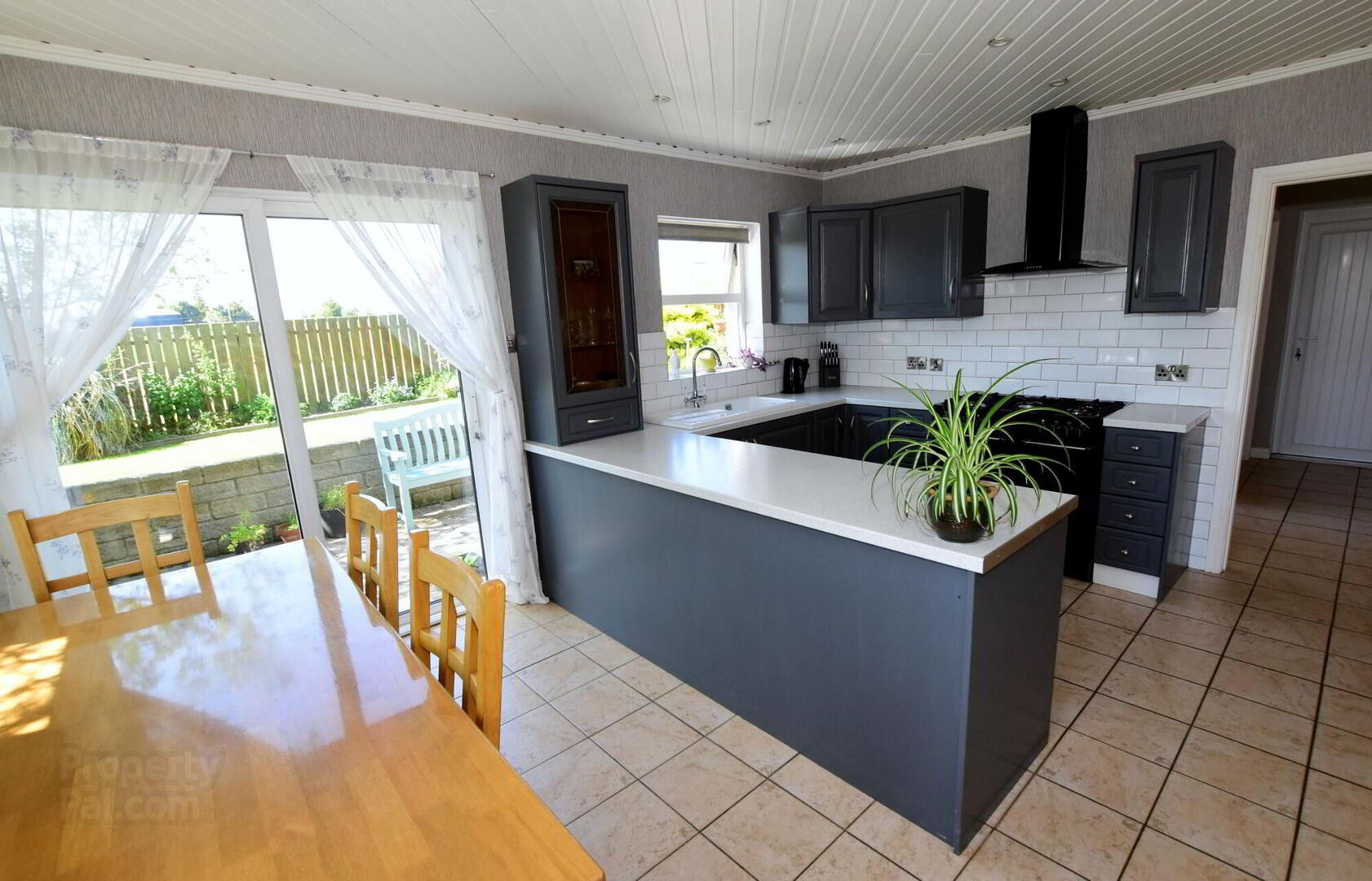 28 Manse Road 21 of 45