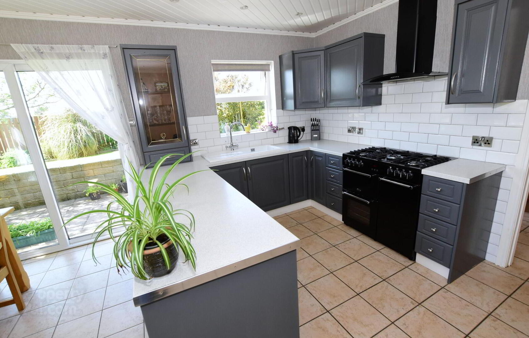28 Manse Road 22 of 45