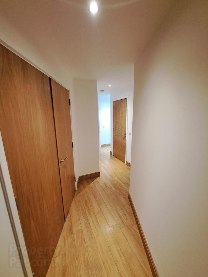 18.03 Obel Tower, 62 Donegall Quay 4 of 14