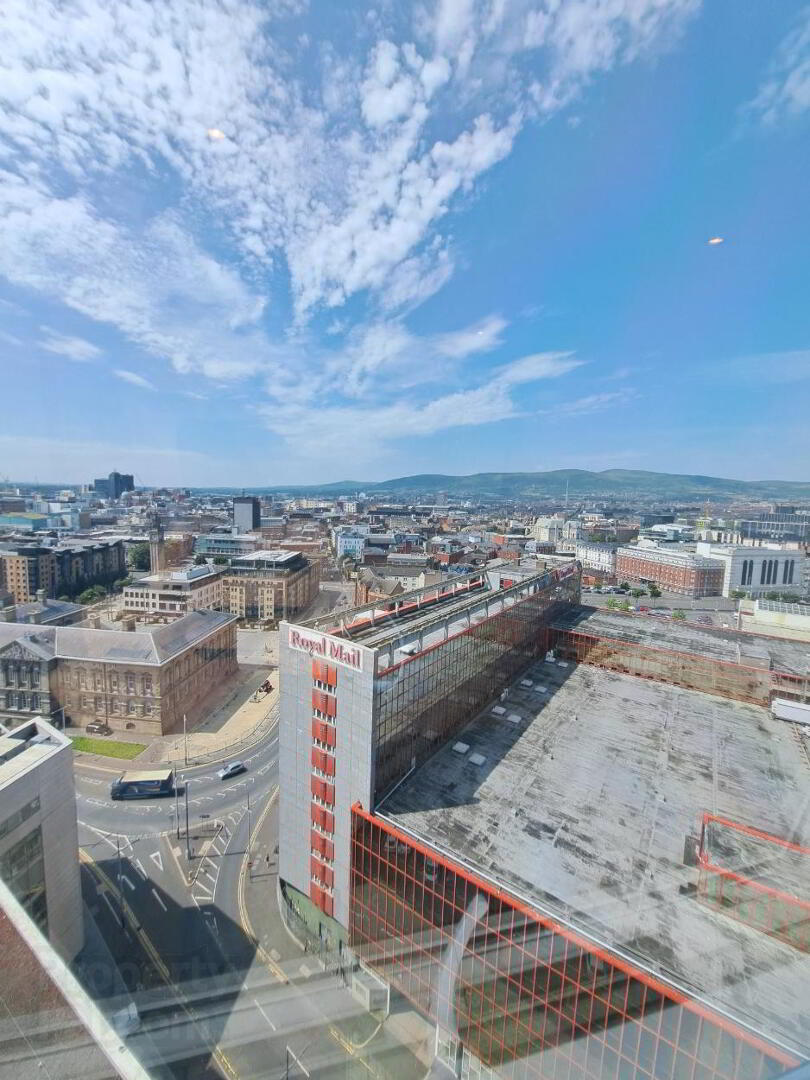 18.03 Obel Tower, 62 Donegall Quay 3 of 14