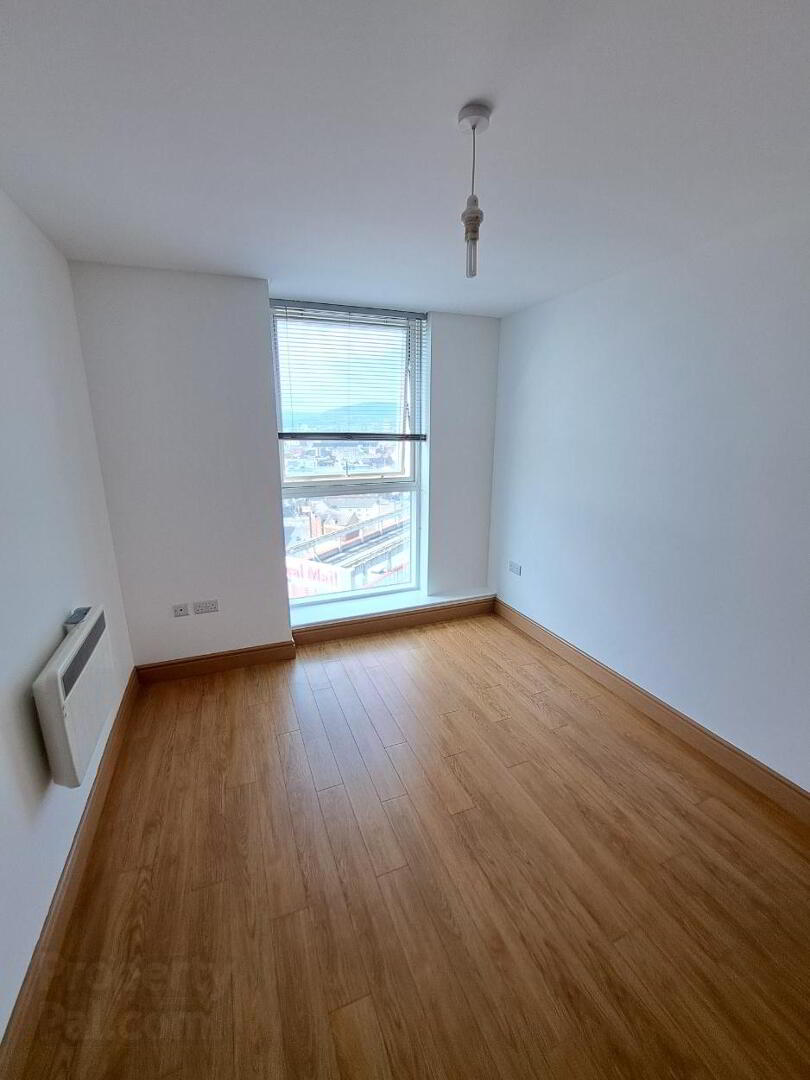18.03 Obel Tower, 62 Donegall Quay 10 of 14