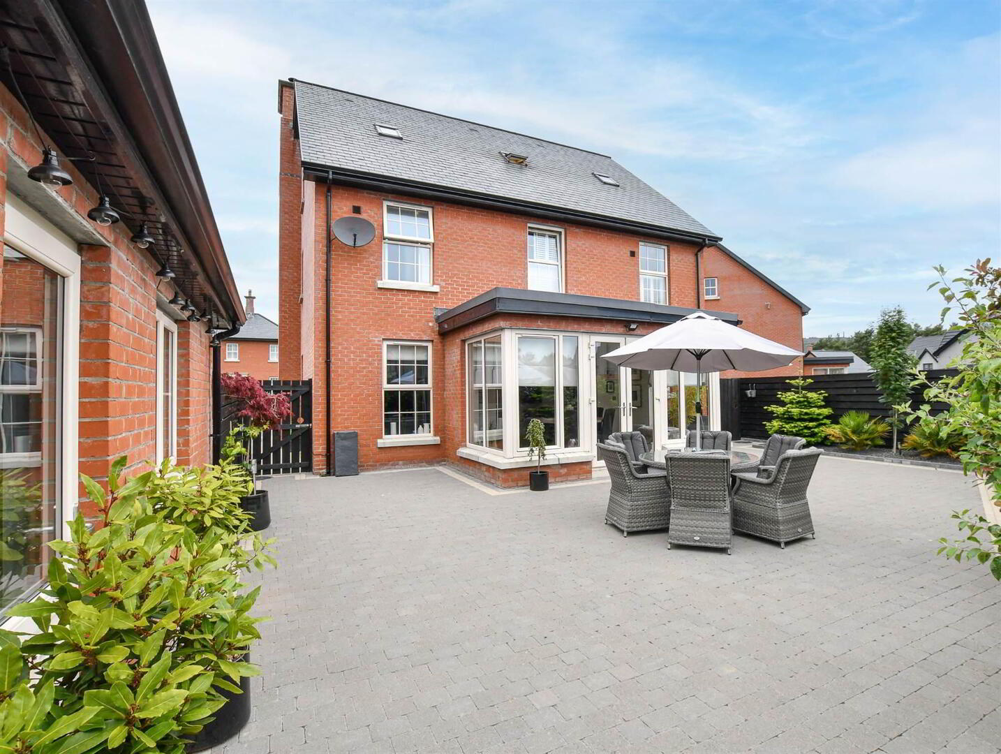 58 Oakfield Park 4 of 14