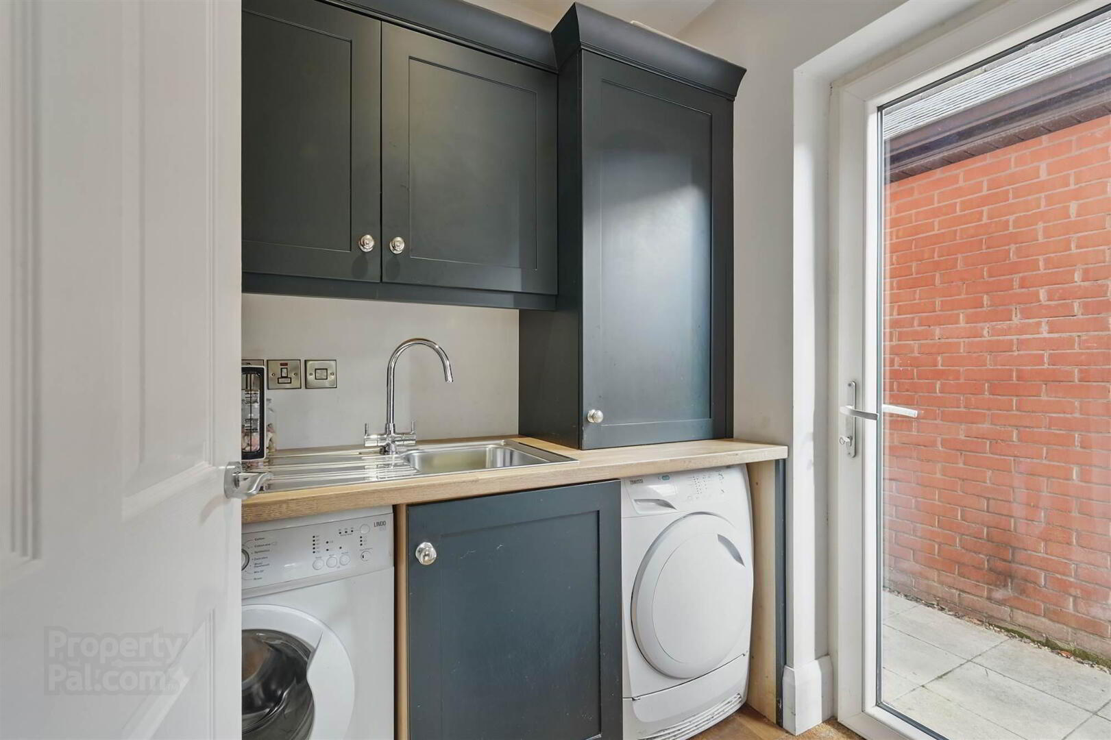 58 Oakfield Park 17 of 29
