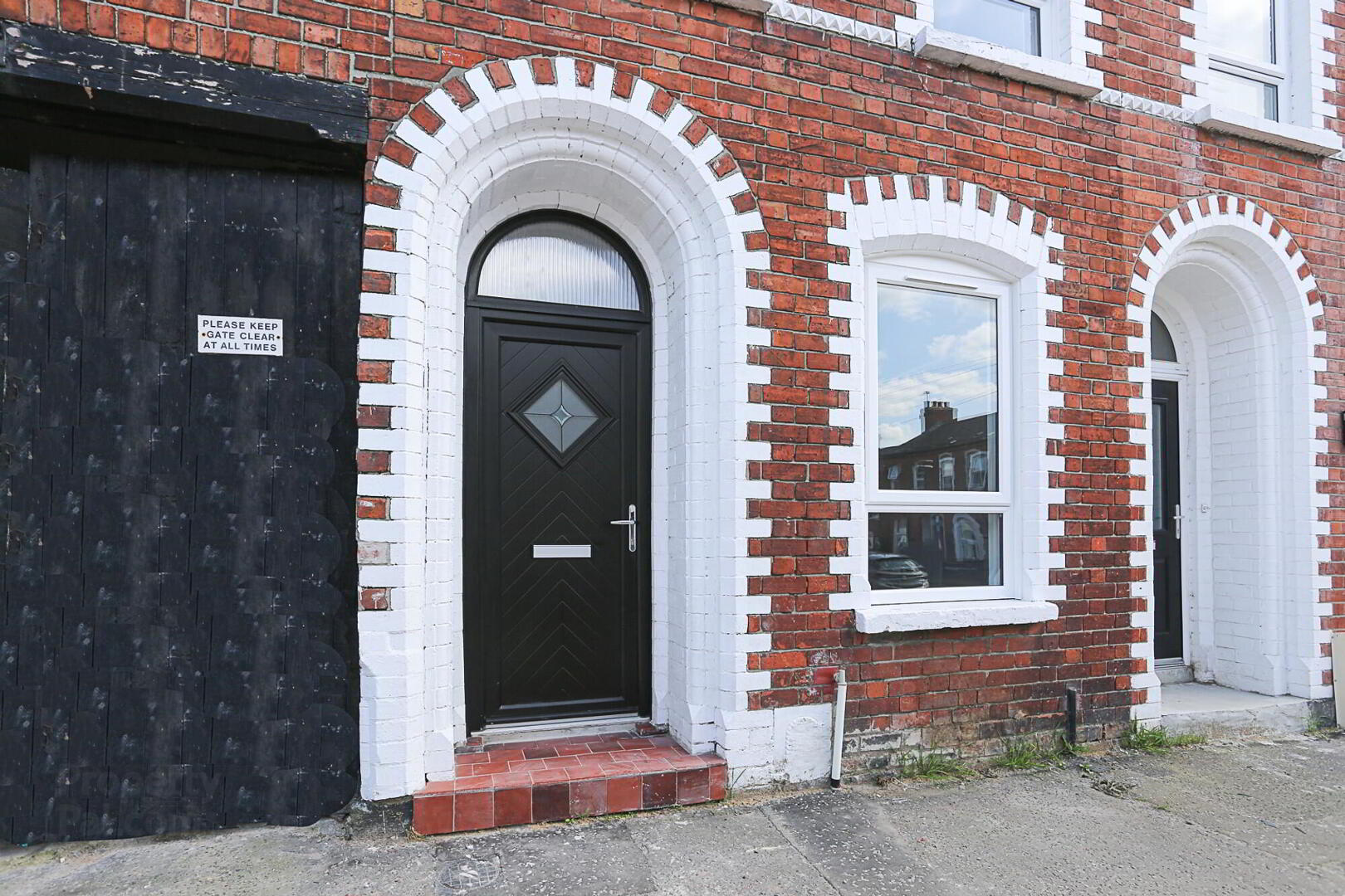 property description image