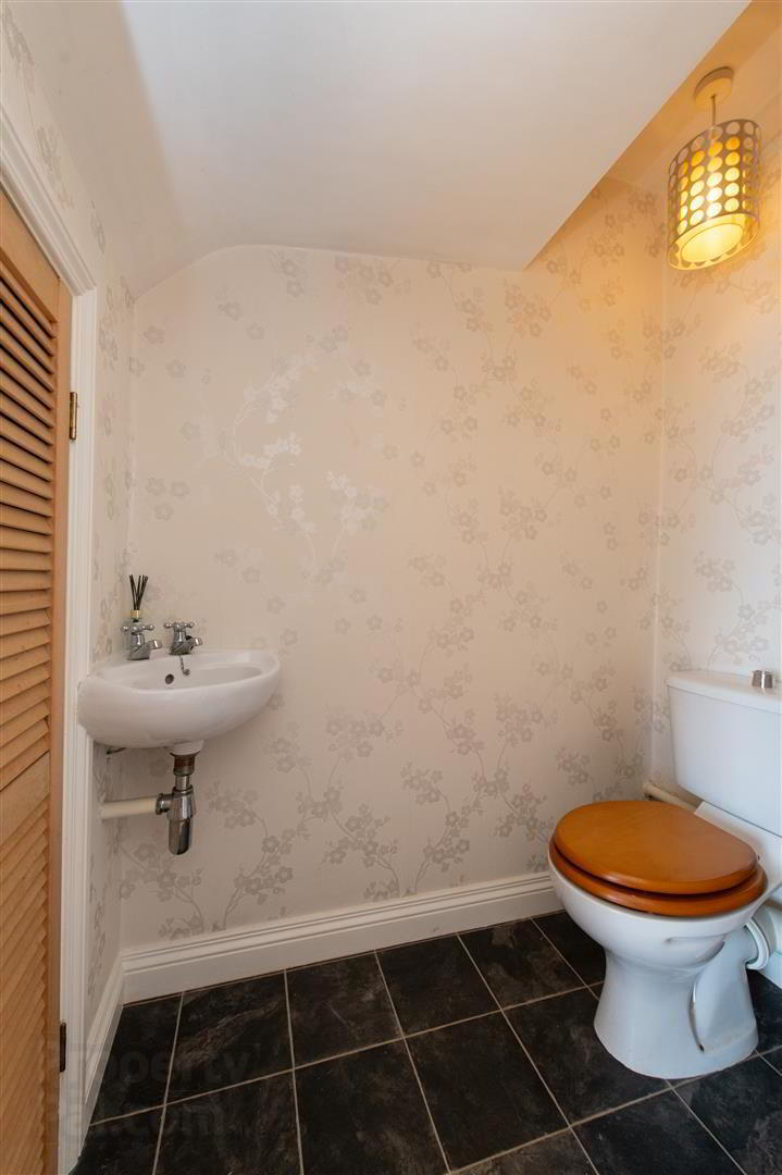 15 Edenderry Mews 7 of 19