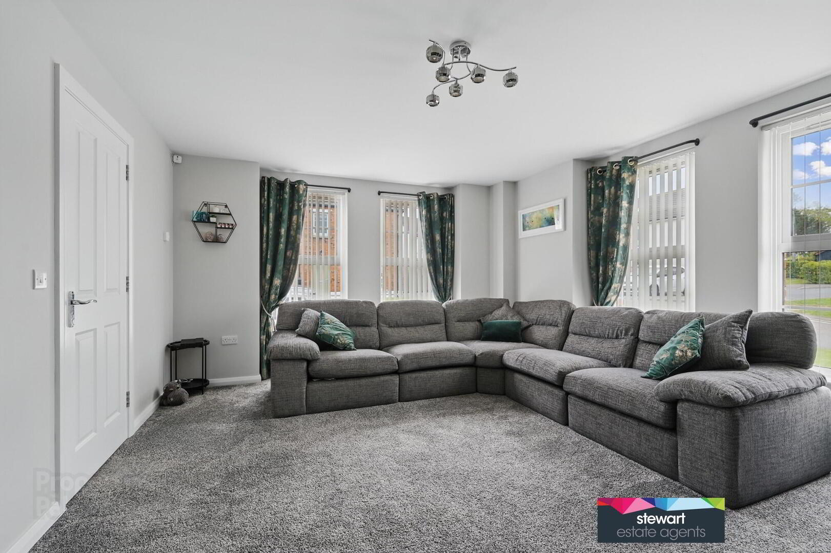 54 Harlow Green 8 of 29