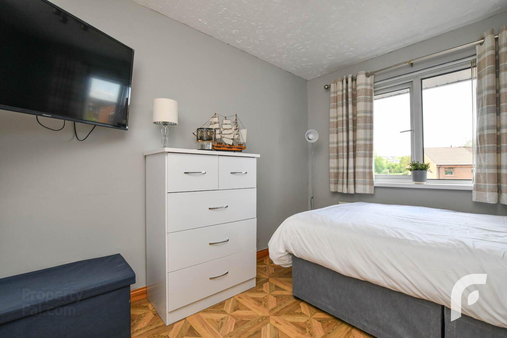 76 Monkstown Road 24 of 36