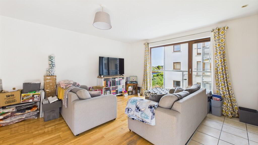 30 Shaftesbury Drive 6 of 12