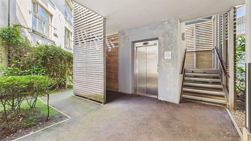 30 Shaftesbury Drive 3 of 12