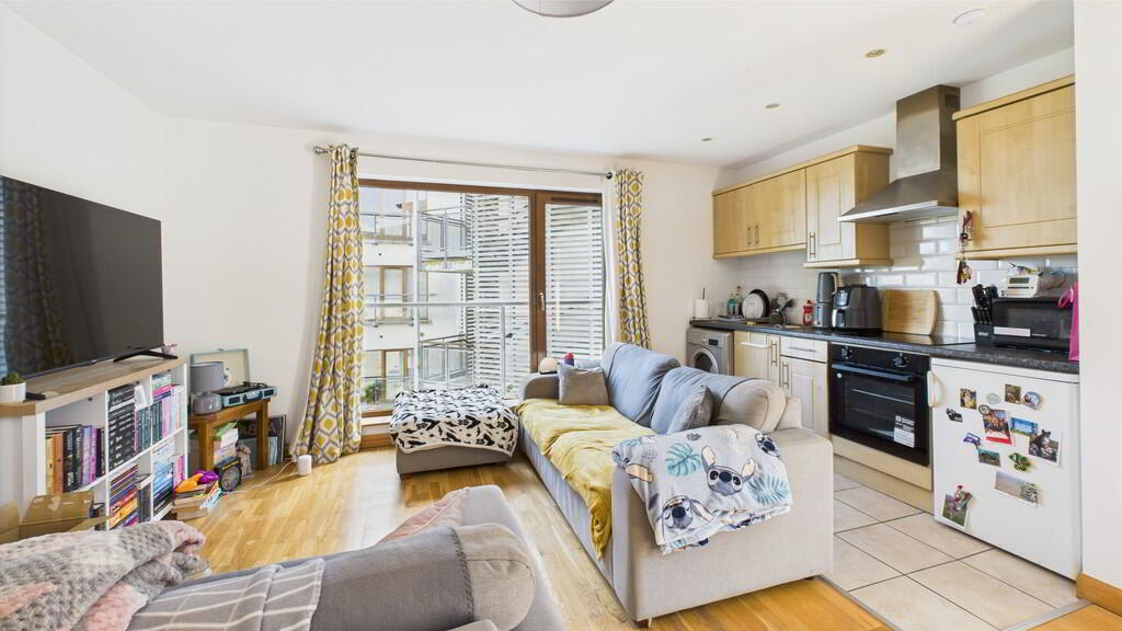 30 Shaftesbury Drive 7 of 12
