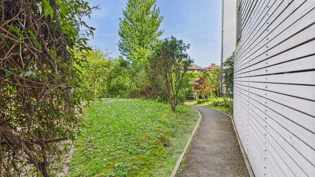 30 Shaftesbury Drive 10 of 12