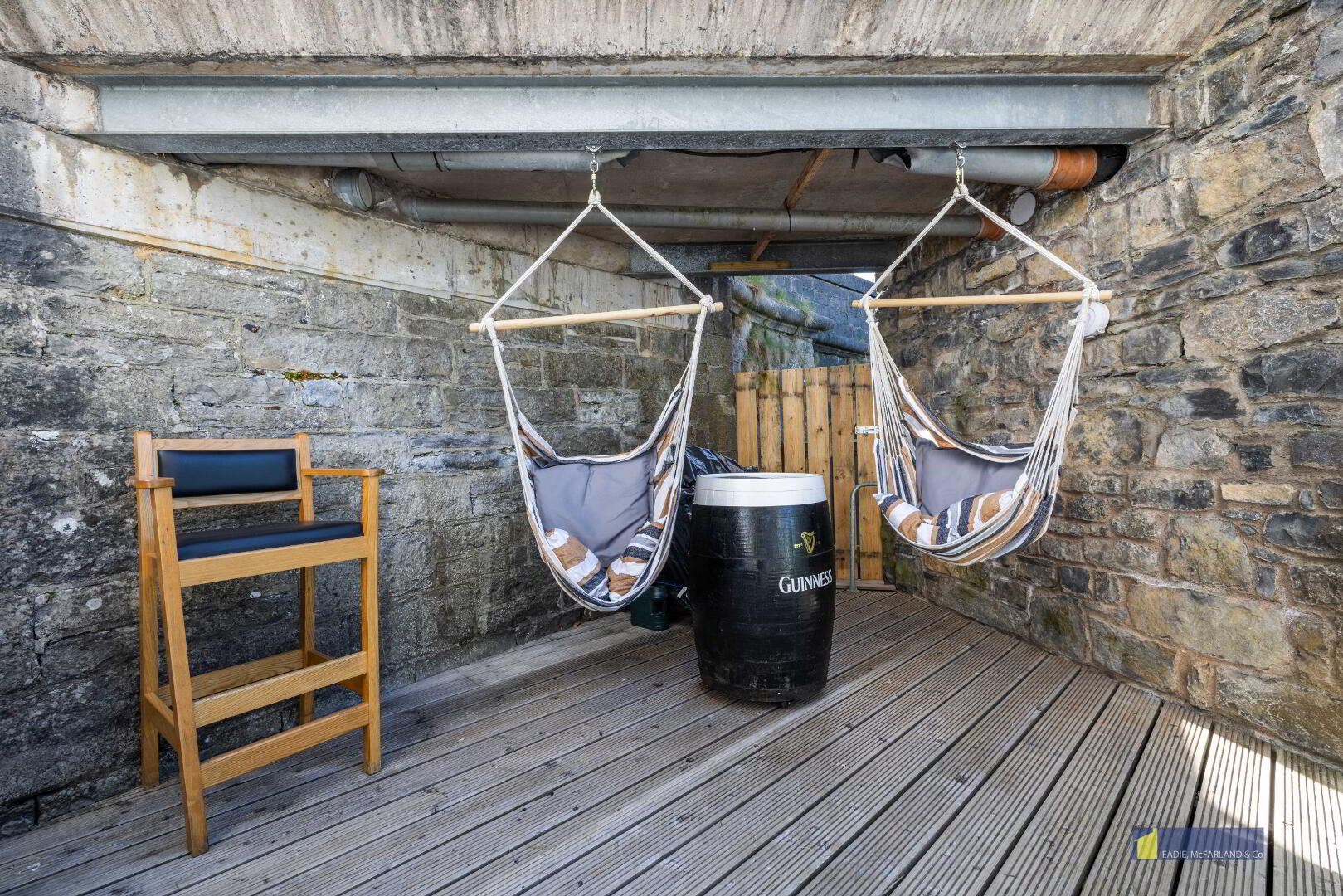 2 Riverside Apartments 19 of 26