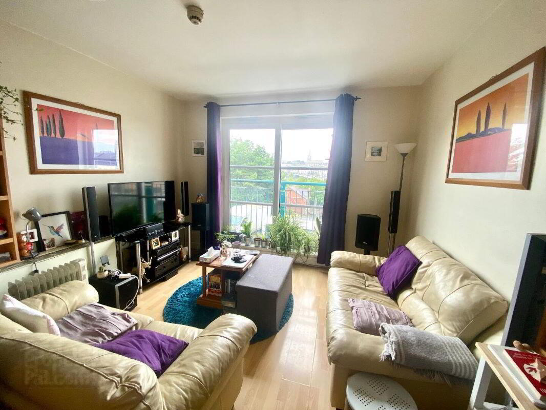 2 Victoria Court 6 of 14