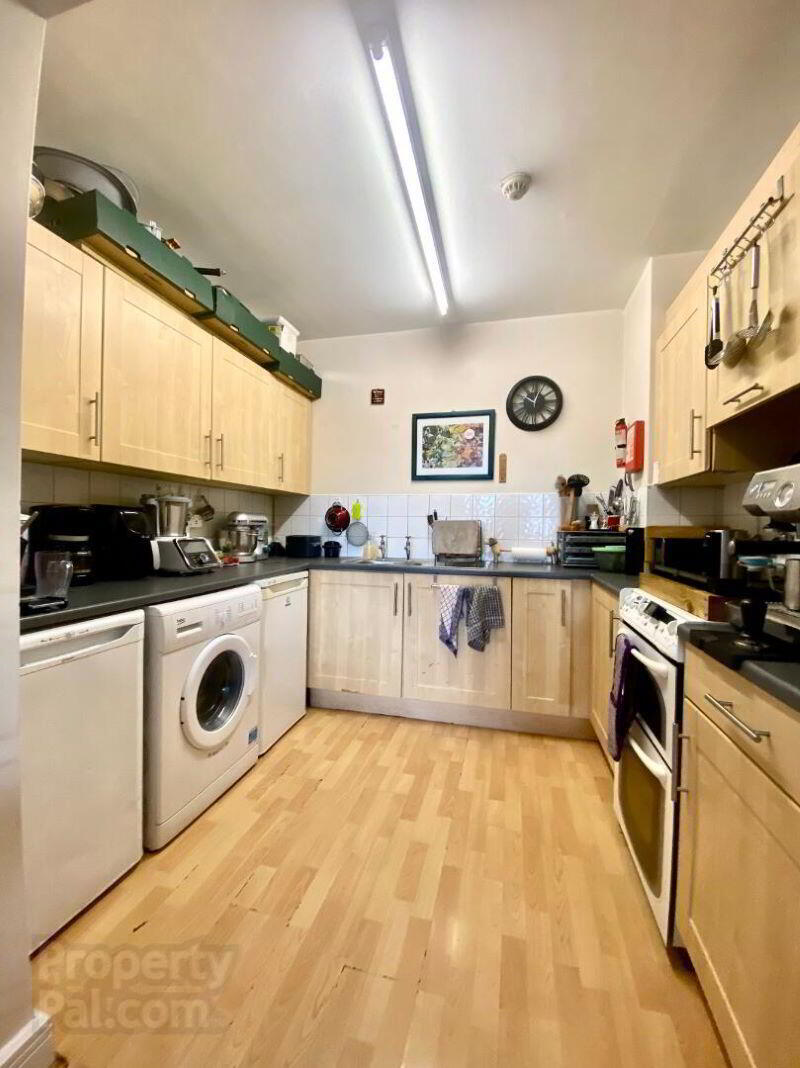 2 Victoria Court 9 of 14
