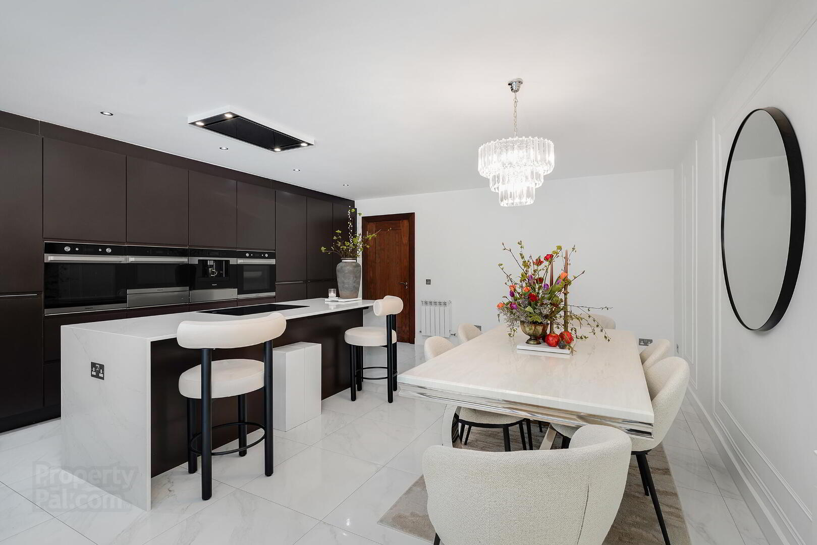 25 Ravenswood Crescent 16 of 42