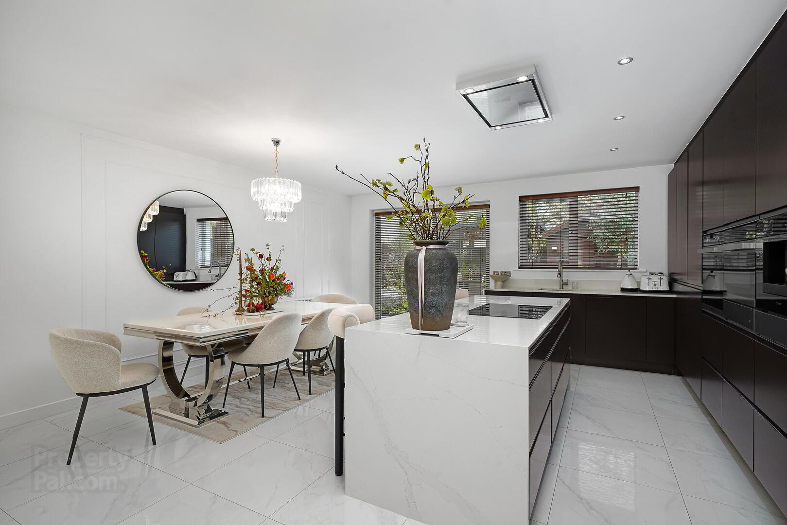 25 Ravenswood Crescent 12 of 42