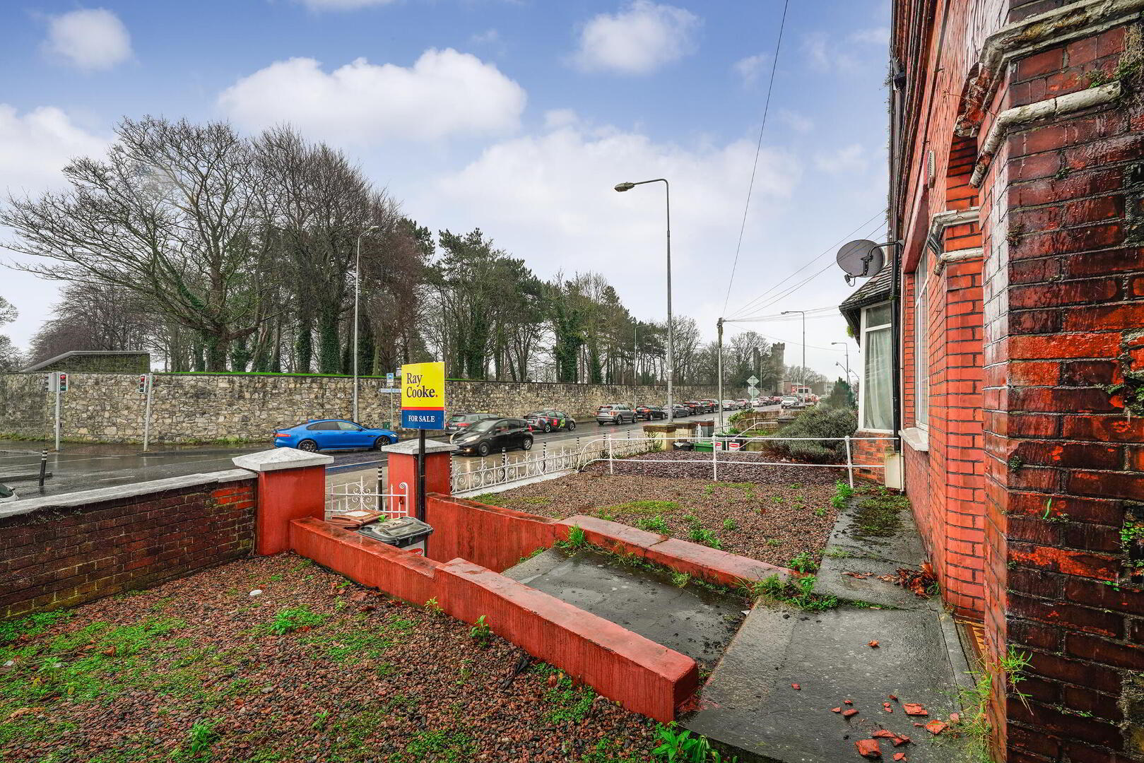697 South Circular Road 3 of 34