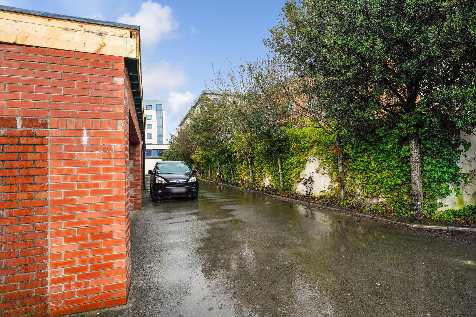697 South Circular Road 34 of 34