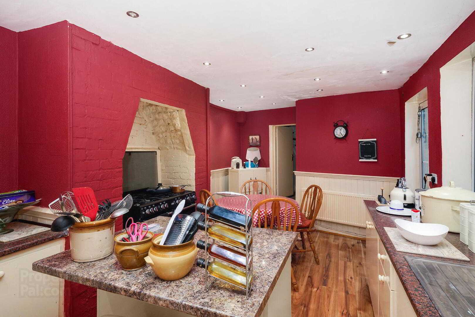 697 South Circular Road 13 of 34