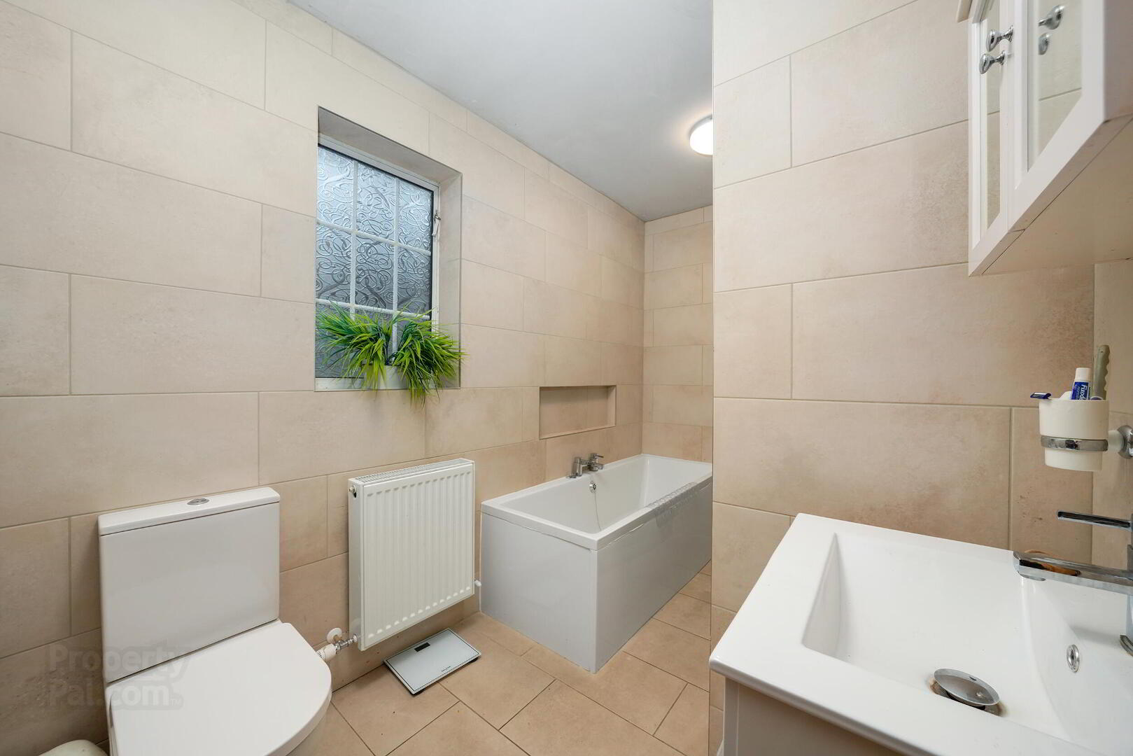 697 South Circular Road 16 of 34