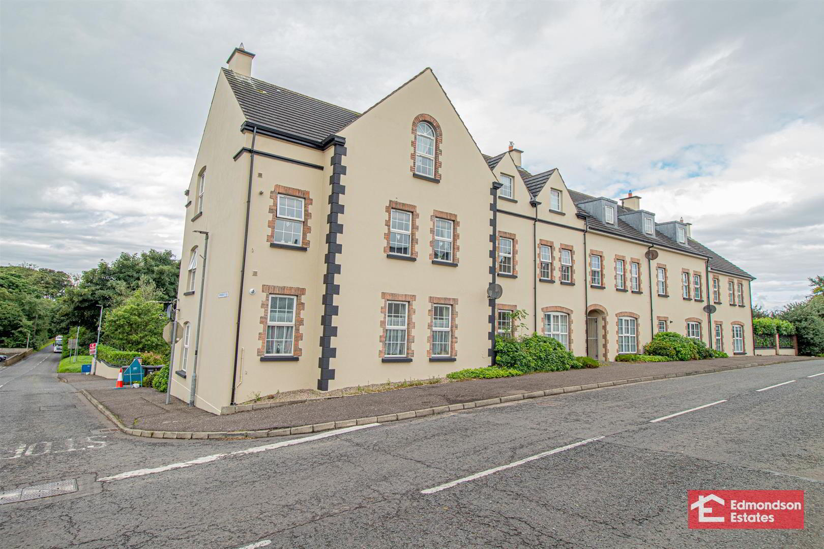 7 Springmount Mews 1 of 19