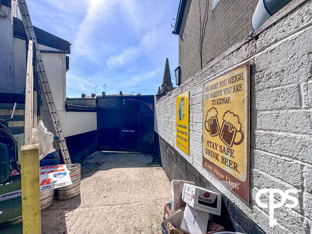 The Wee Bar, 1 Kinelowen Street 21 of 23