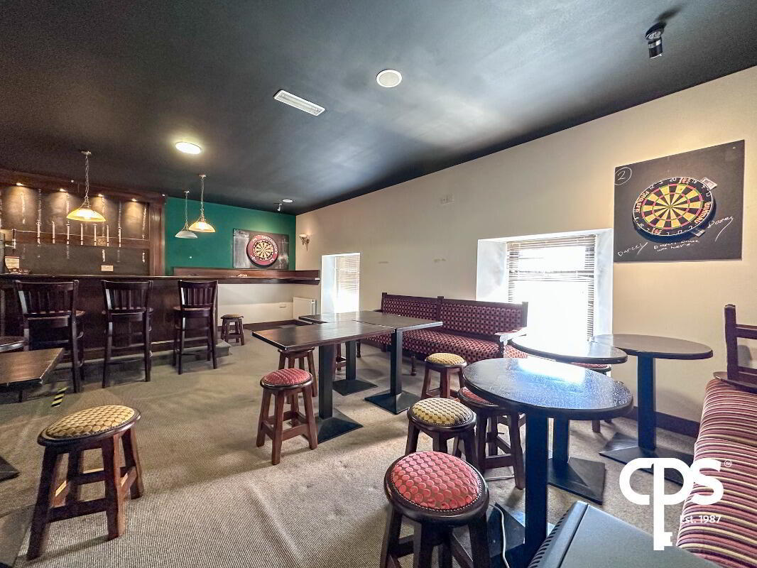 The Wee Bar, 1 Kinelowen Street 16 of 23