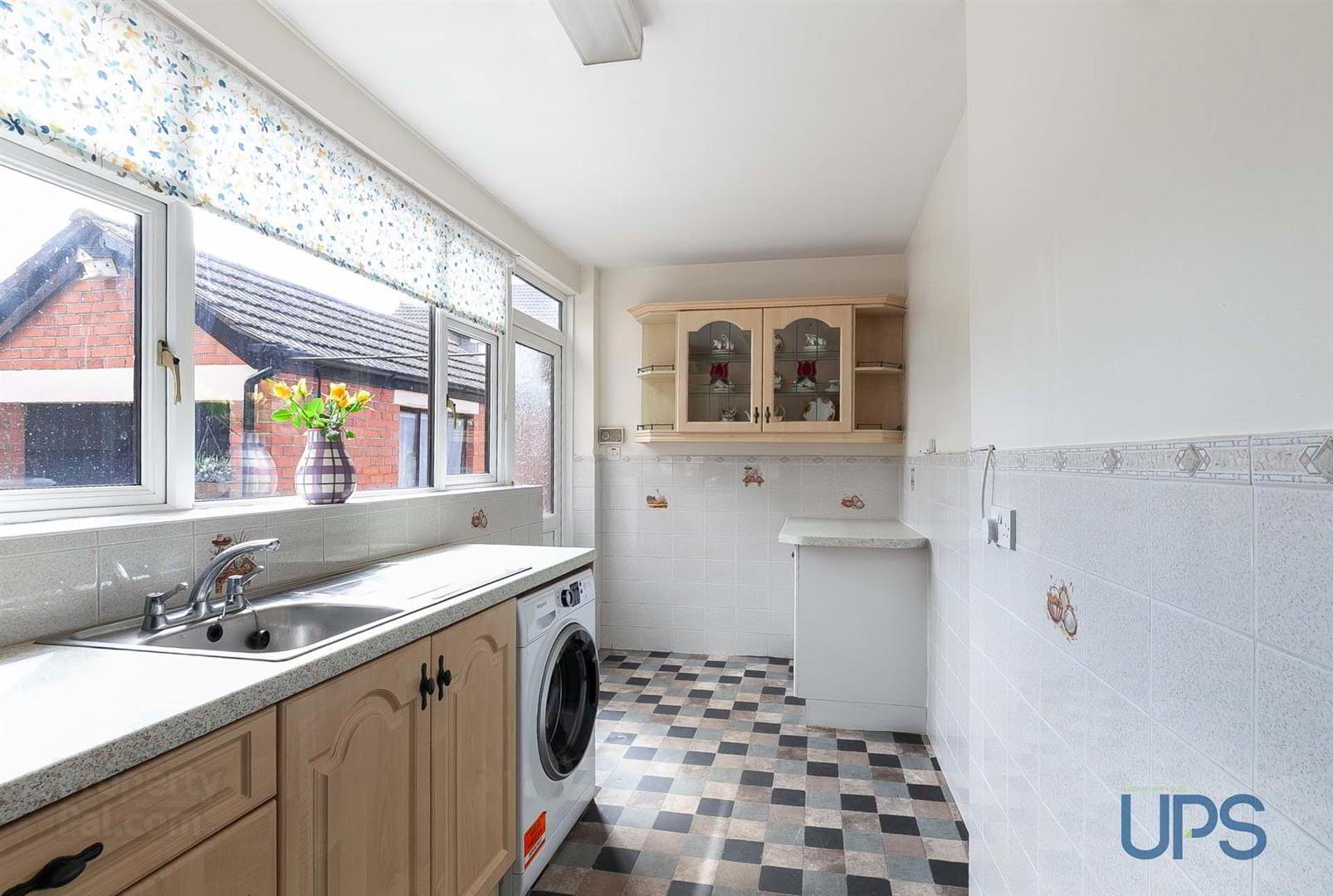 6 Ashton Avenue 8 of 20