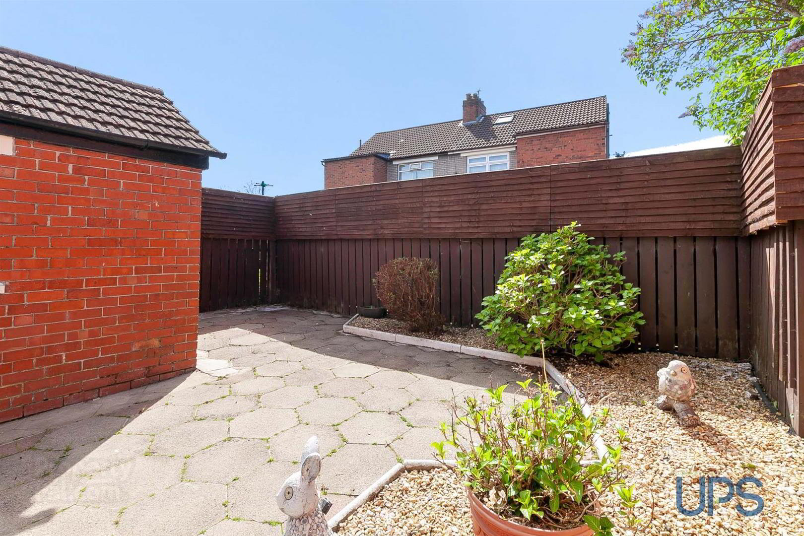 6 Ashton Avenue 18 of 20