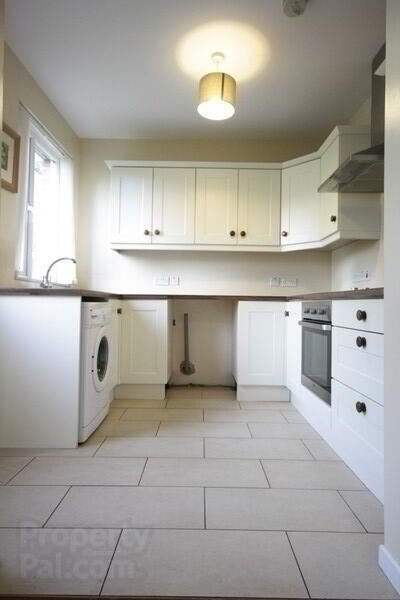 4 Glendale Avenue East 3 of 8
