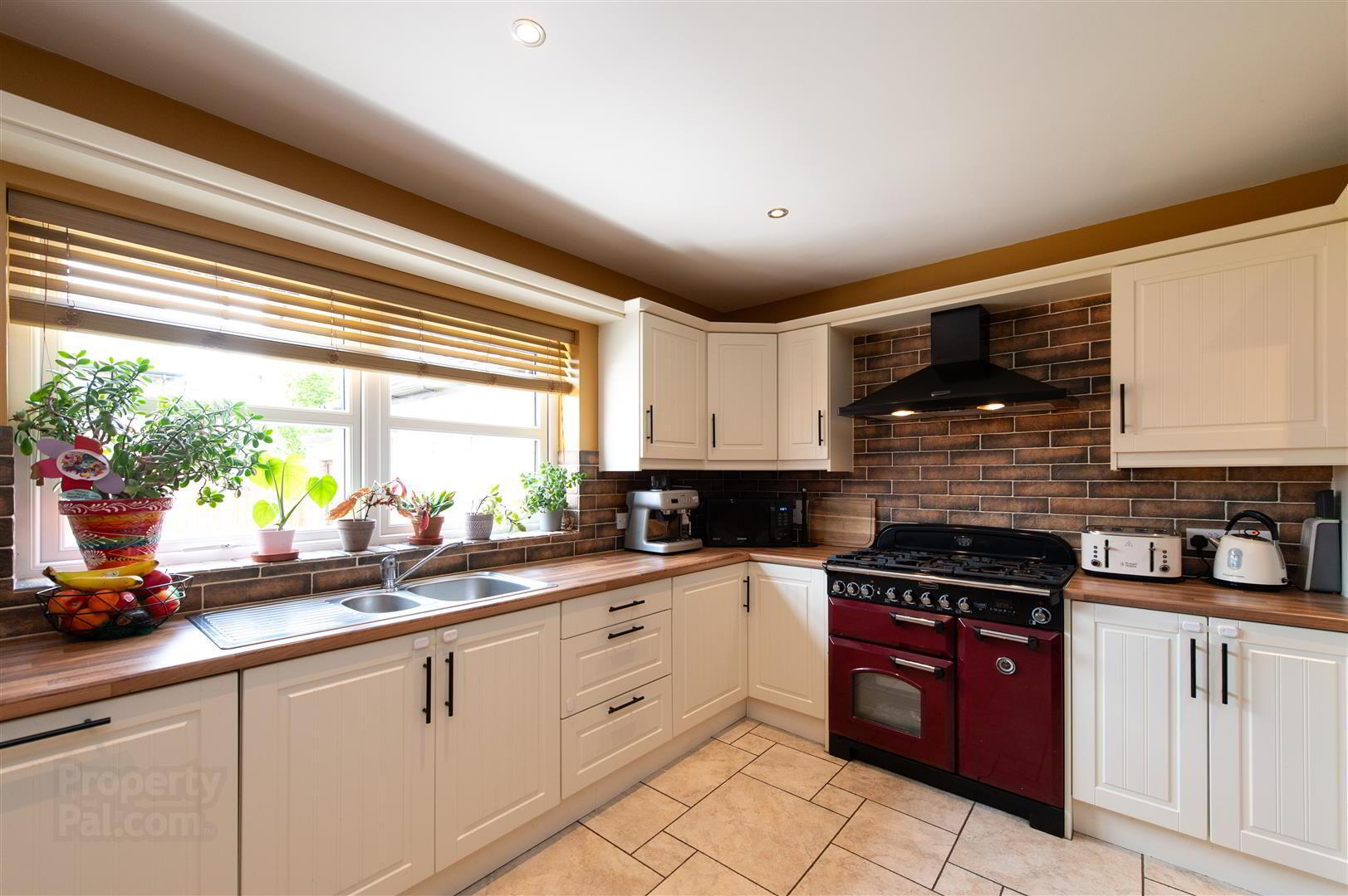 3 Rockfield Hall 12 of 27