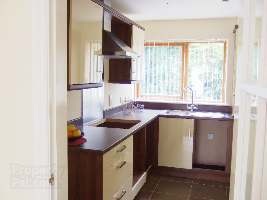Unit 1, 557/559 Upper Newtownards Rd 4 of 5