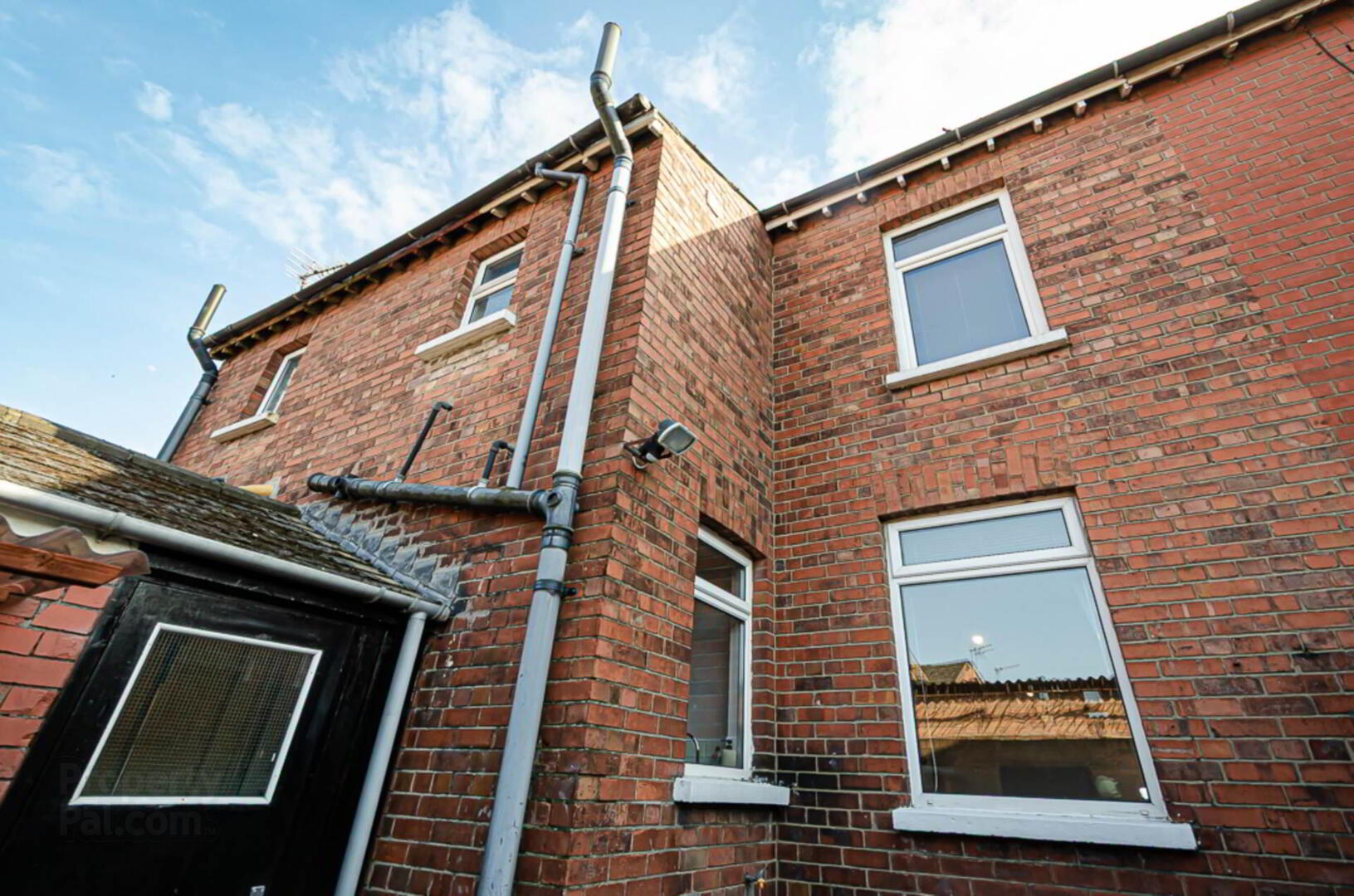 142 Ravenhill Avenue 49 of 50